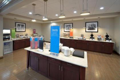 Hampton Inn Opelousas - image 11