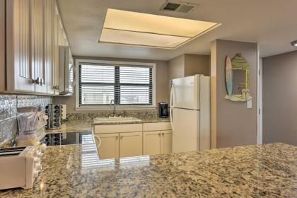 Exquisite Orange Beach Condo with Pool and Ocean Views! - image 10