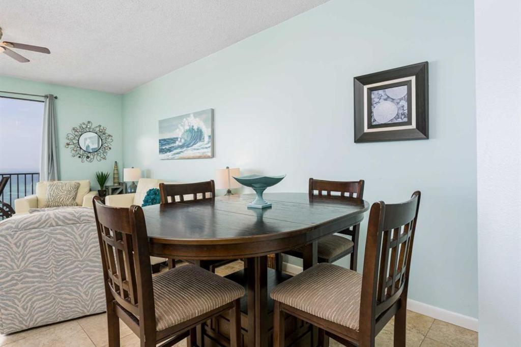 Phoenix East 1204 by Meyer Vacation Rentals - image 6