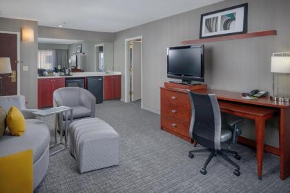 Courtyard by Marriott New Haven Orange - image 15