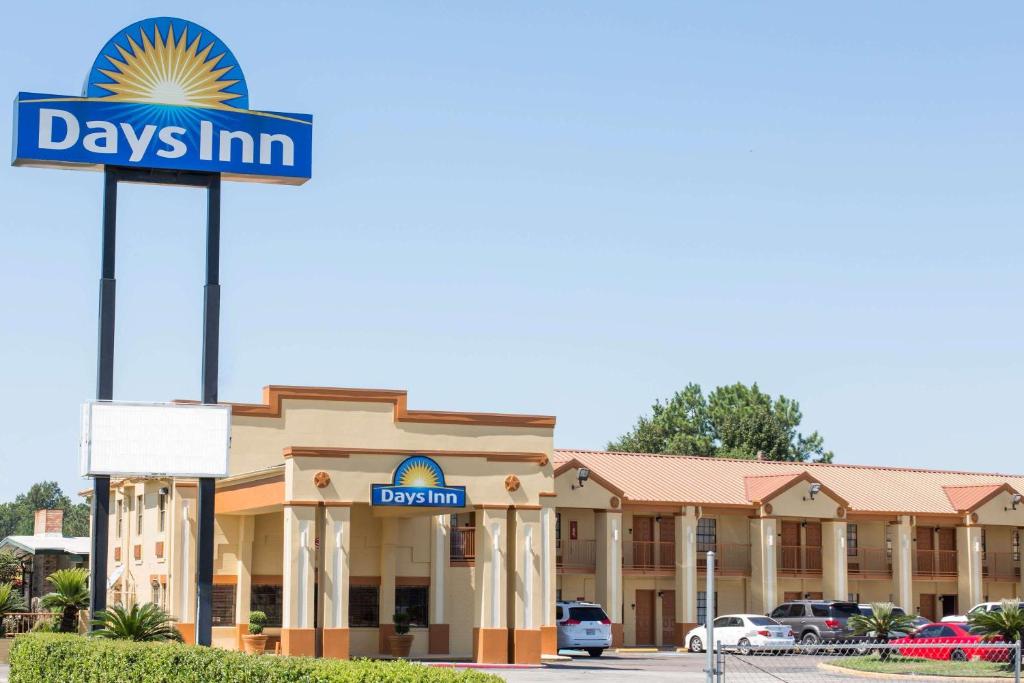 Days Inn by Wyndham Orange - main image