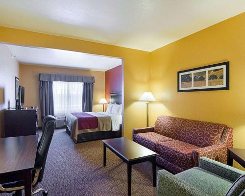 Comfort Inn & Suites Orange - image 6