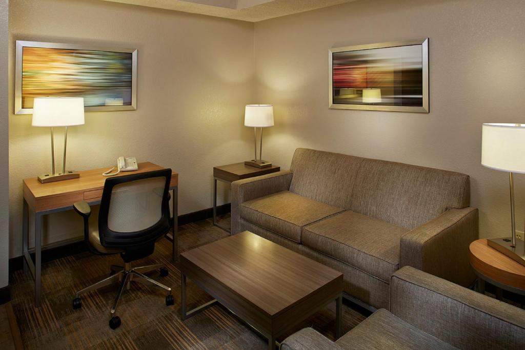 Holiday Inn Express Hotel & Suites Orangeburg an IHG Hotel - image 3