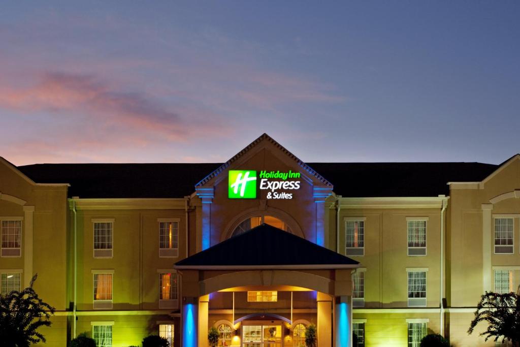 Holiday Inn Express Hotel & Suites Orangeburg an IHG Hotel - image 4