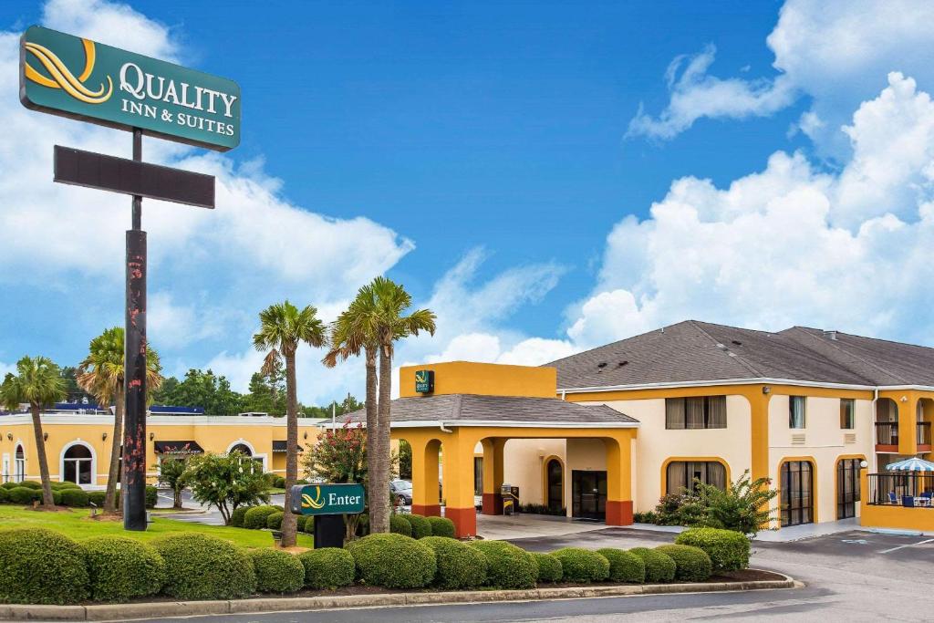 Quality Inn & Suites Orangeburg - main image