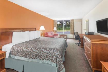 Days Inn by Wyndham Orangeburg South - image 12