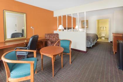 Days Inn by Wyndham Orangeburg South - image 13