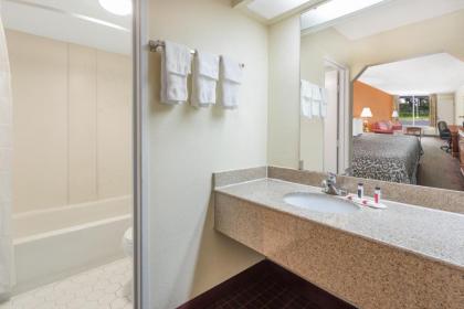 Days Inn by Wyndham Orangeburg South - image 3