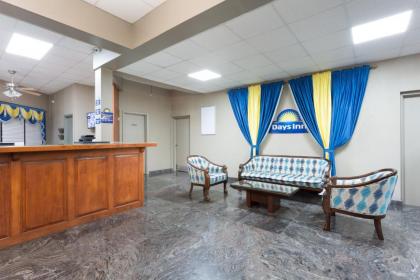 Days Inn by Wyndham Orangeburg - image 2