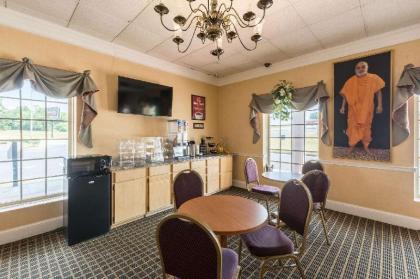 Econo Lodge Inn & Suites Orangeburg - image 12