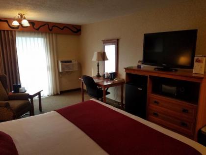 Best Western Plus Rivershore Hotel - image 5