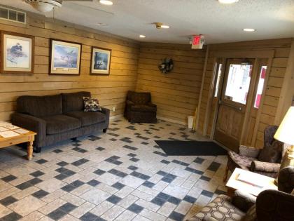 Paddle Wheel Inn - image 2