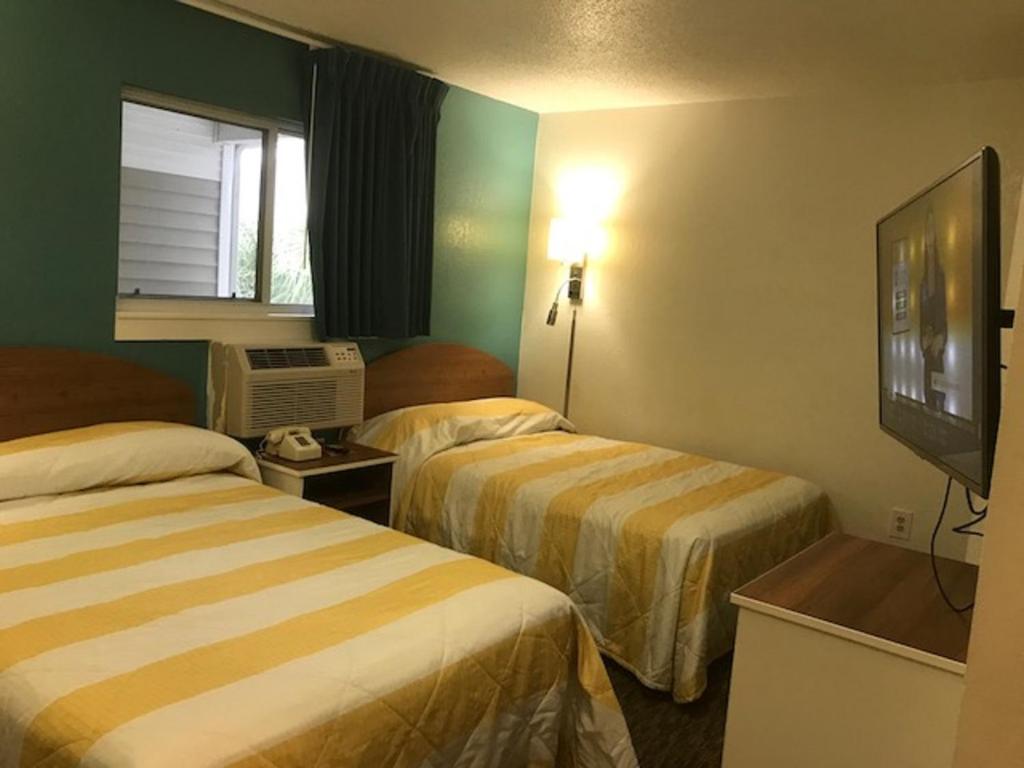 InTown Suites Extended Stay Orlando FL - Universal - image 5