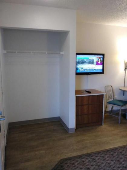 InTown Suites Extended Stay Orlando FL - South - image 3