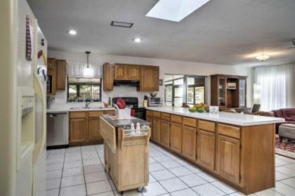 Quiet Home Near Shopping and 15 Miles From Orlando! - image 5