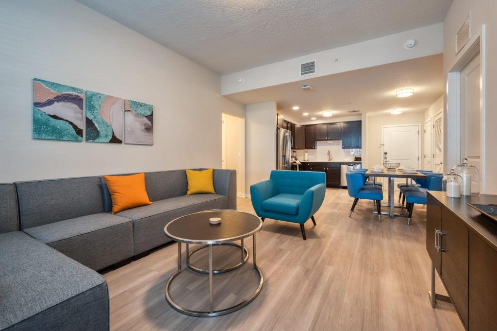 Brand new 3 bedroom condo best location in Orlando - main image