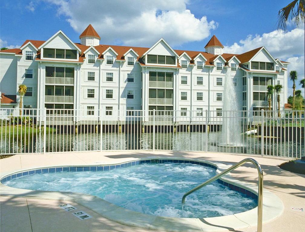 Lakefront Apartment on Beautiful Lake Bryan in Orlando - One Bedroom #1 - main image