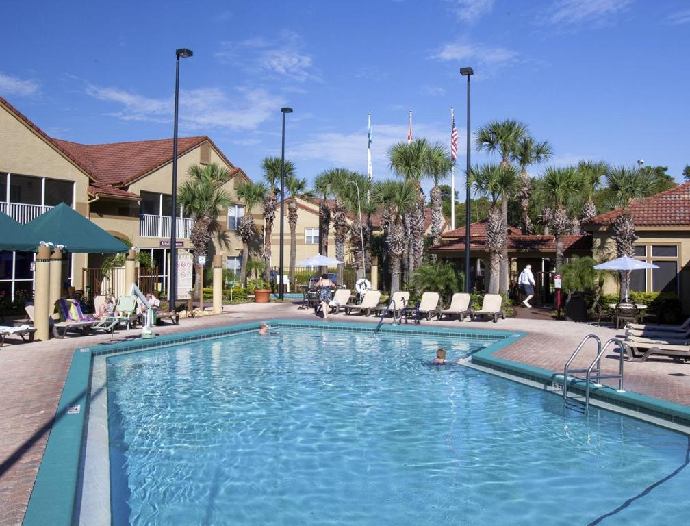 Fully-furnished Villa and Modern Comforts in Orlando - One Bedroom #1 - image 2