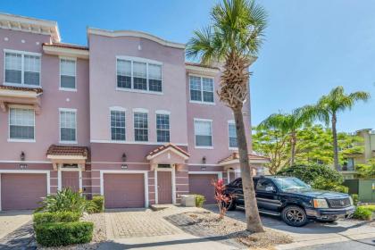 Pleasant and Spacious Town Home Near the Convention Center #3VC107 - image 3