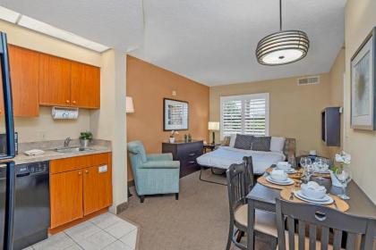 Near Disney - 1 BR with Two Queen Beds - Pool and Hot Tub! - image 8