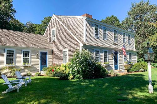 Upscale East Orleans Home -1 Mile to Nauset Beach! - image 3