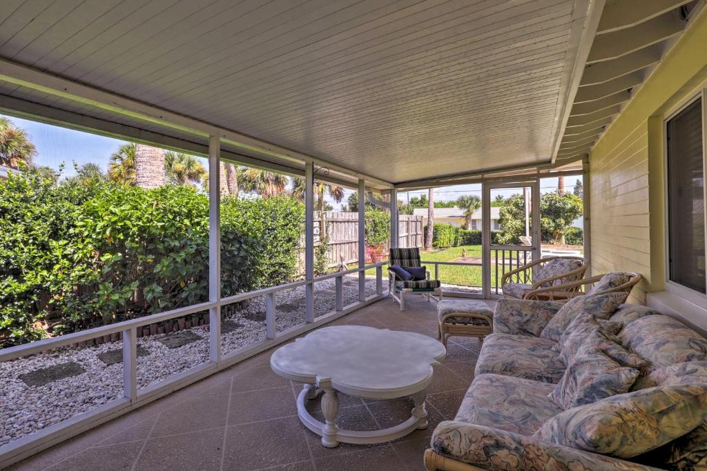 Home with Furnished Lanai - 1 Block to Ormond Beach! - image 5