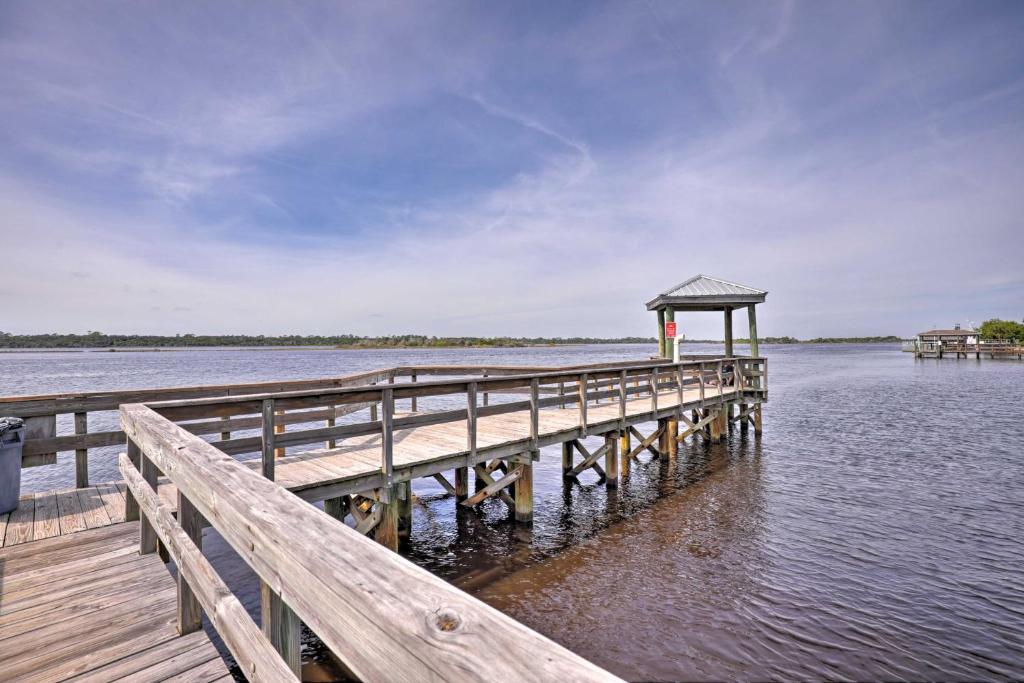 Ormond Beach Home Steps to Beach and Riverfront! - image 6