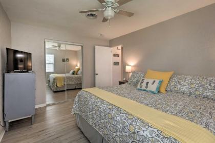 Bright Bungalow with Grill Walk to Ormond Beach - image 14