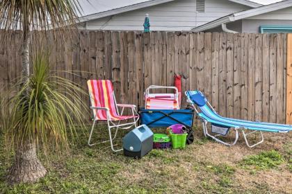 Bright Bungalow with Grill Walk to Ormond Beach - image 15