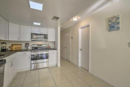 Ormond Beach Townhome with Grill and Shared Pool! - image 3