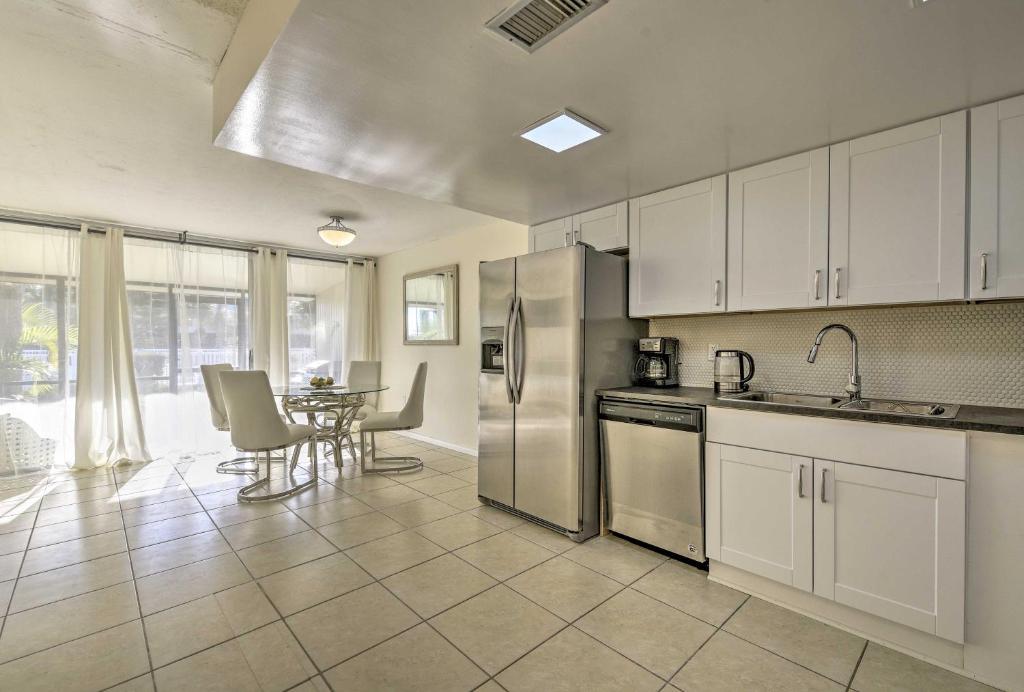 Ormond Beach Townhome with Grill and Shared Pool! - image 7