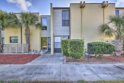 Ormond Beach Townhome with Grill and Shared Pool! - image 8