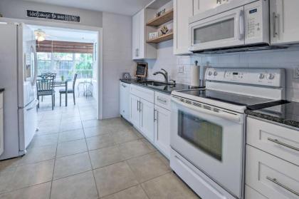 Ormond Beach Home with Yard 1 Block to Beach! - image 10