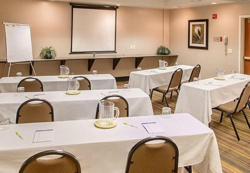 Fairfield Inn & Suites Tucson North/Oro Valley - image 2