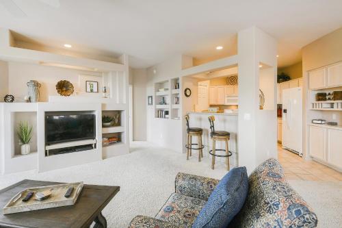 3 Bed 2 Bath Apartment in Oro Valley - image 3