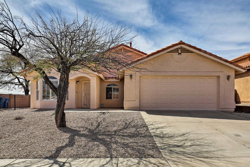 Modern Home with Patio and Mtn Views 9 Mi to Tucson - main image