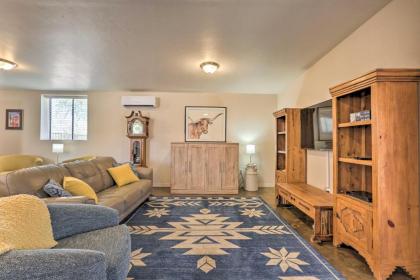 Oro Valley Couples Retreat with Rooftop Views! - image 9
