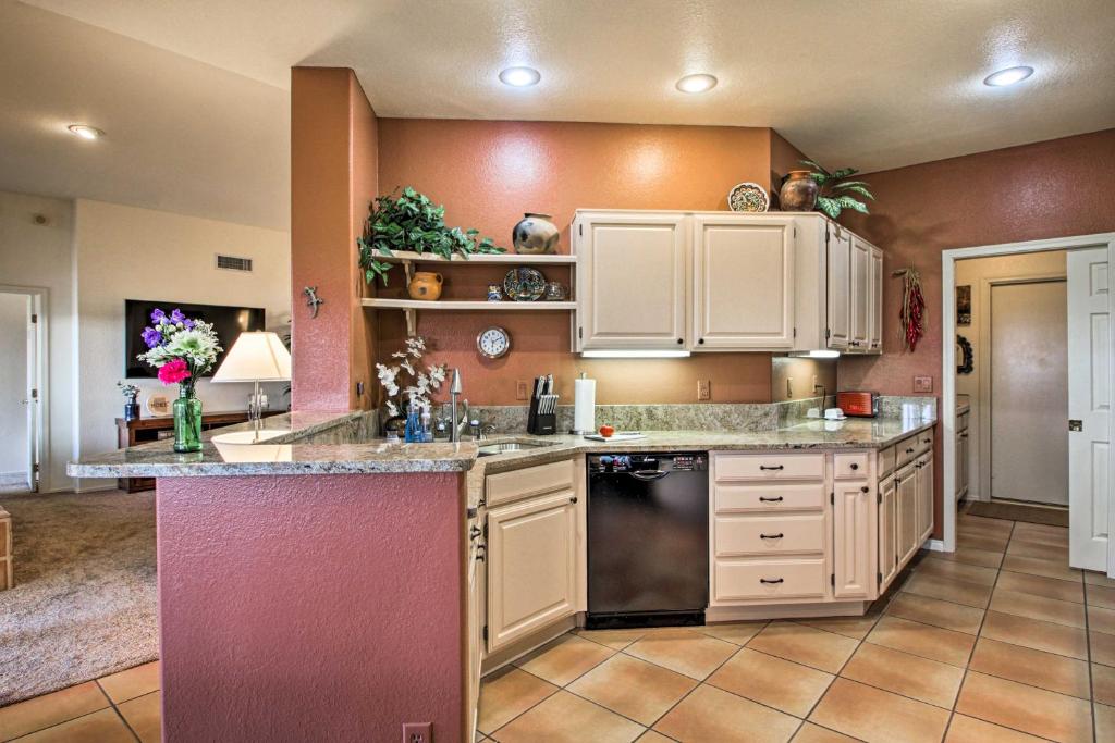 Oro Valley Getaway with Patio BBQ and Mtn Views! - image 4