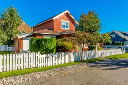 Bootleggers Bungalow - image 8