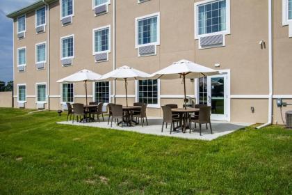 Cobblestone Hotel & Suites - Orrville - image 7