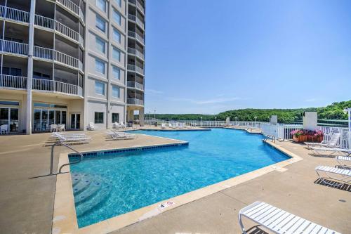 Lakefront Osage Beach Condo with Porch and Pool Access! - main image