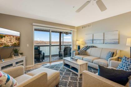 Modern Osage Beach Condo with 2 Porches and Views - image 6