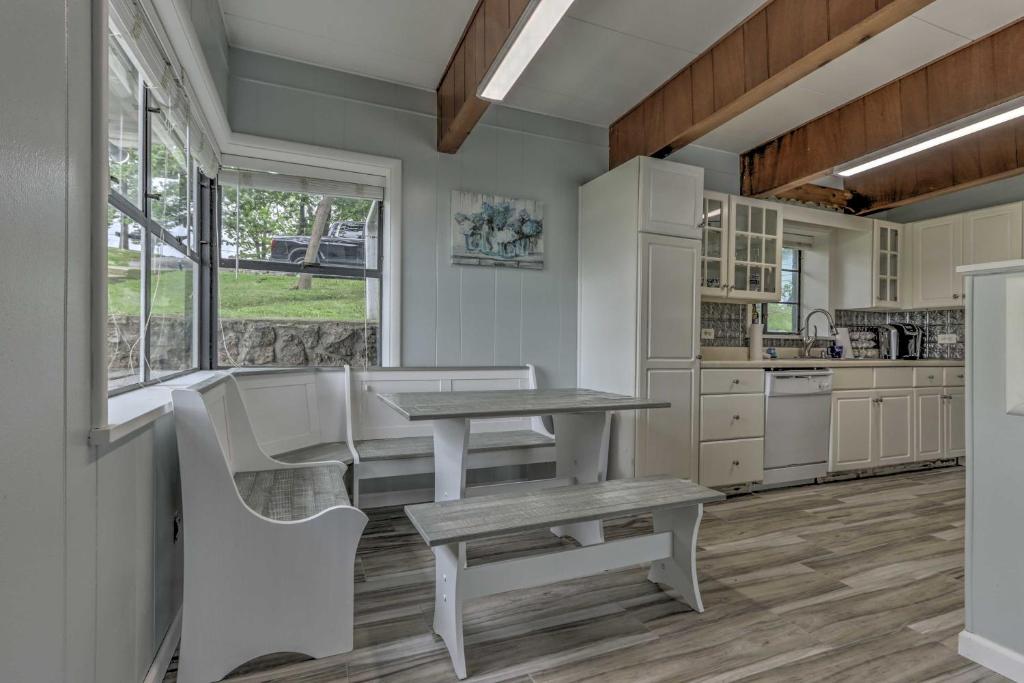 Lakefront Osage Beach House with On-Site Dock! - image 6