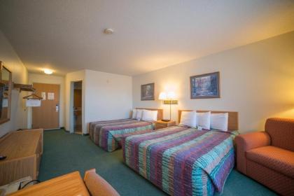 River Valley Inn & Suites - image 10