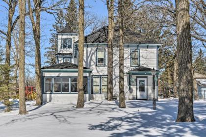 Bailey House Historic Home on Pine mountain Lake Minnesota