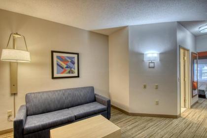 Holiday Inn Express Hotel & Suites Oshkosh - State Route 41 an IHG Hotel - image 5