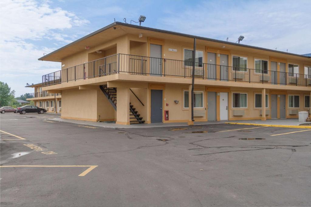 Motel 6-Oshkosh WI - image 4