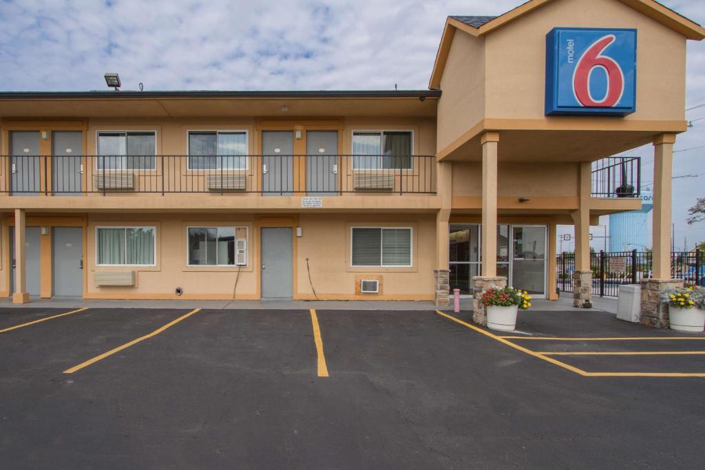 Motel 6-Oshkosh WI - image 5