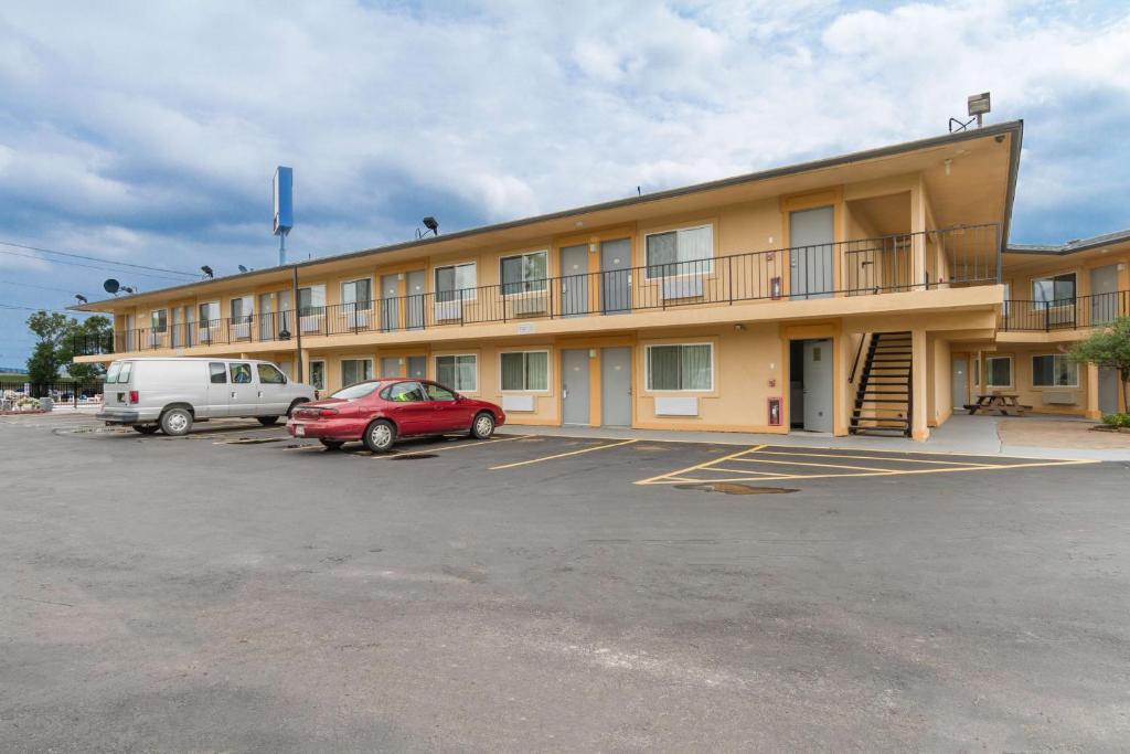 Motel 6-Oshkosh WI - image 6