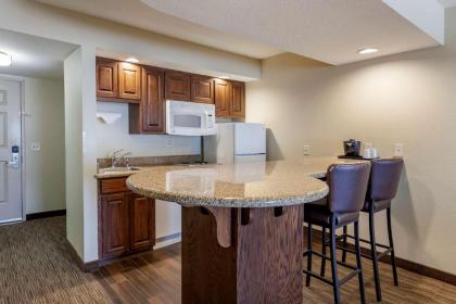 Comfort Suites Oshkosh - image 14